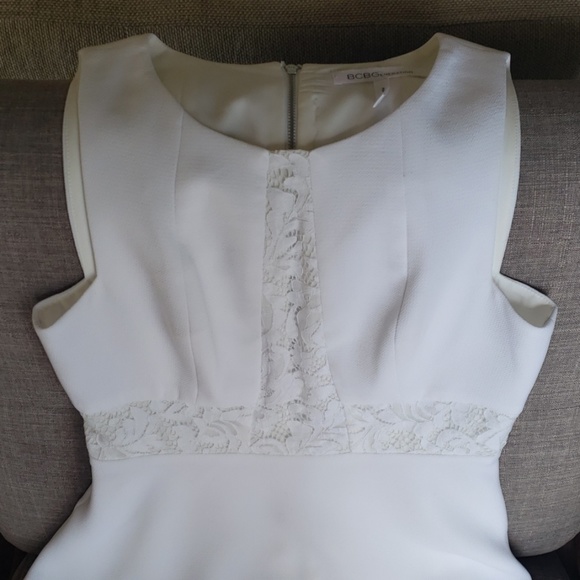 BCBG Generation White Flowy Sleeveless Dress - Picture 3 of 8